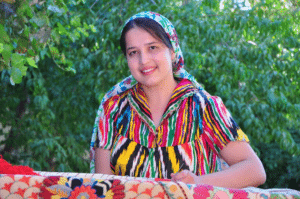Yosh O zbeklar An anaviy Hunarmandchilikni Onlayn Bozorga Chiqarmoqda yosh-o-zbeklar-an-anaviy-hunarmandchilikni-onlayn-bozorga-chiqarmoqda