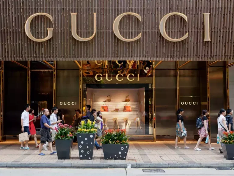 Популярность Gucci упала