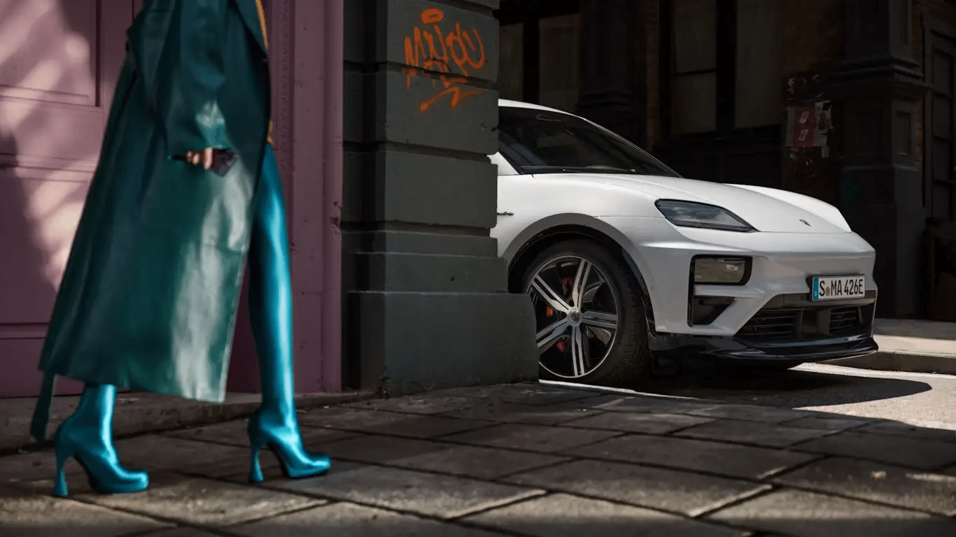 Porsche Macan Turbo Electric