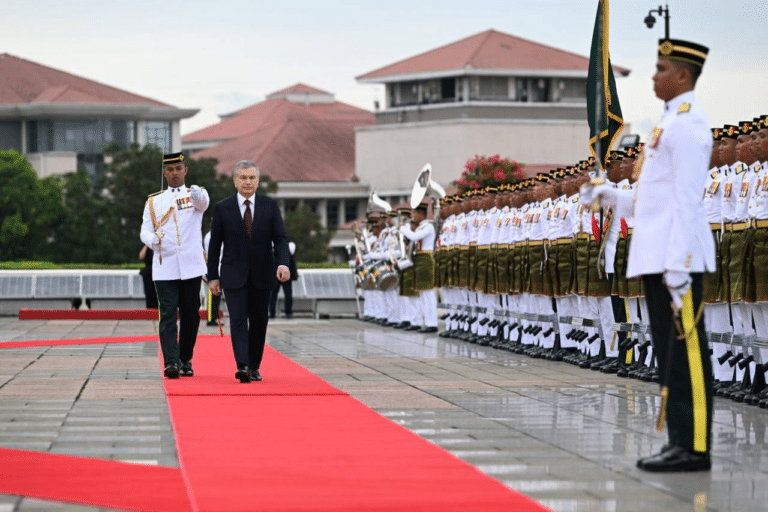 Prezidentning Malayziyaga tashrifi rasmiy marosim bilan boshlandi