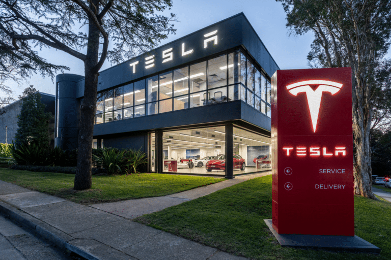 Tesla ishchisining o‘limi sababli AQSh regulyatorlari tomonidan jazolandi