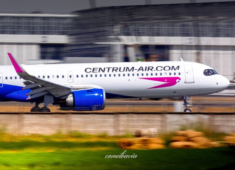 В самолете Centrum Air нашли утечку масла во время рейса