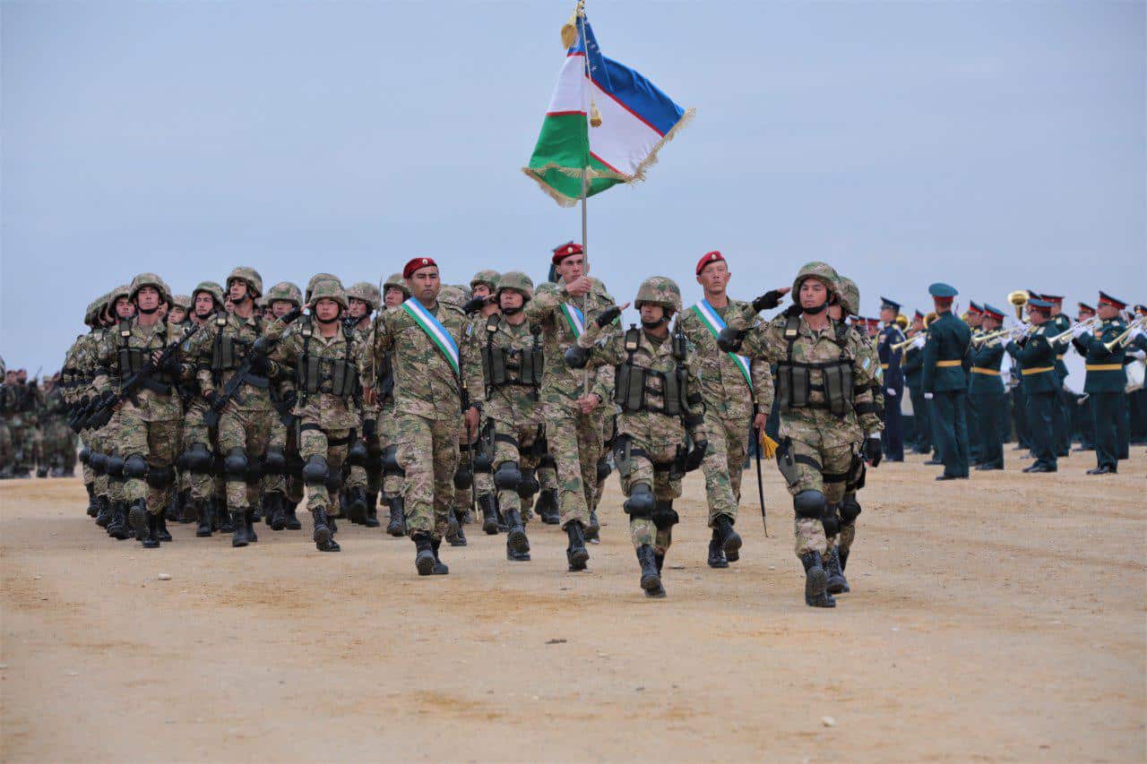 Военные Узбекистана