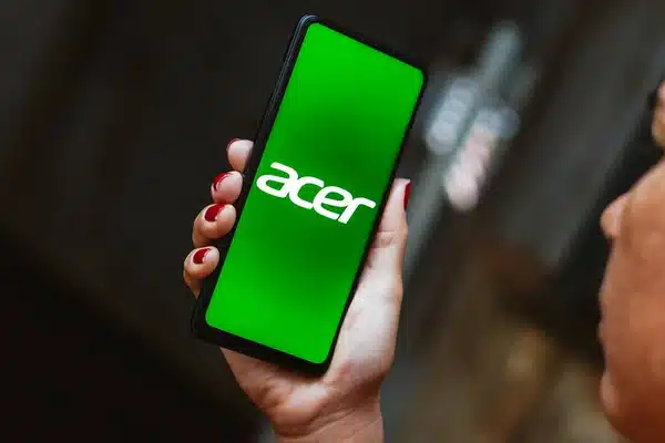 Acer smartfon bozoriga qaytishni rejalashtirmoqda