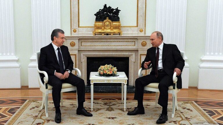 Mirziyoyev va Putin telefon orqali nimani muhokama qildi