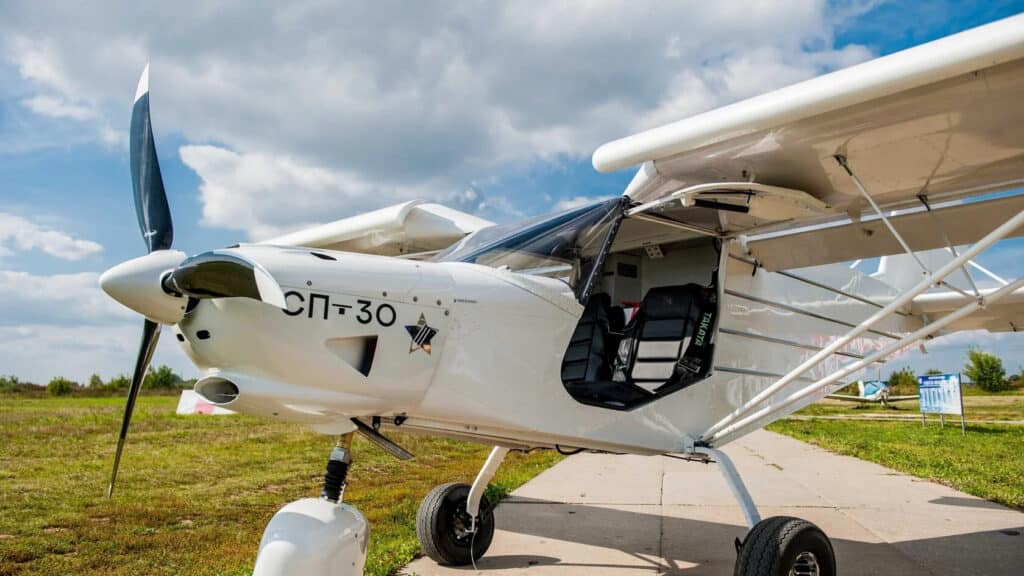 Легкомоторный самолет СП-30