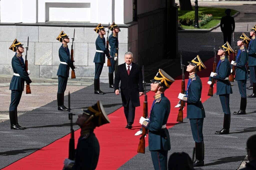 Мирзиёев в Москве