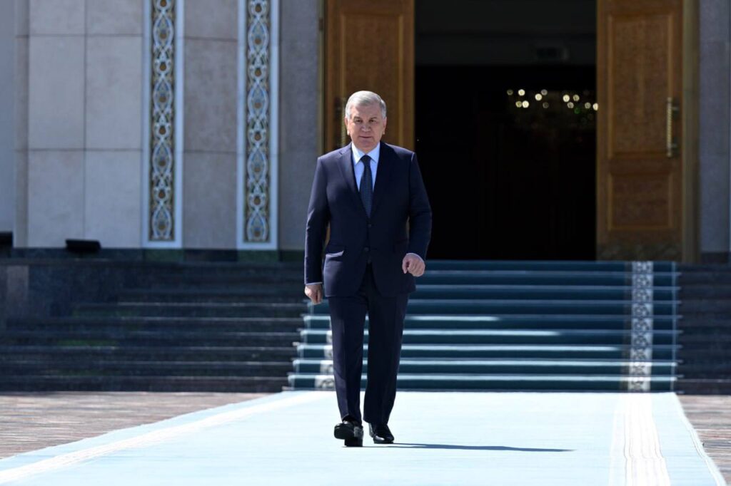 Uzbekistan’s President Departs for Hungary to Strengthen Strategic Ties