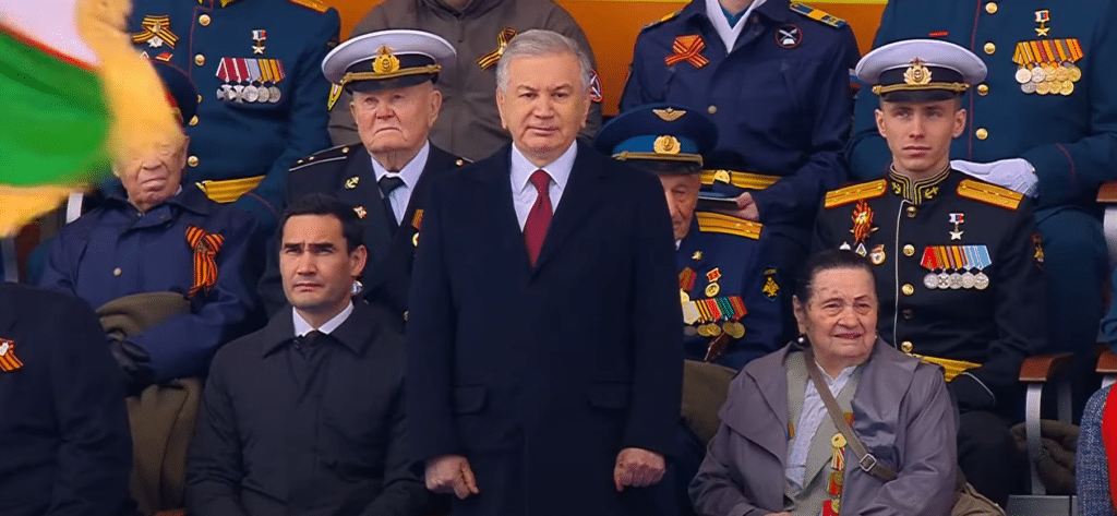 Мирзиёев на параде в Москве