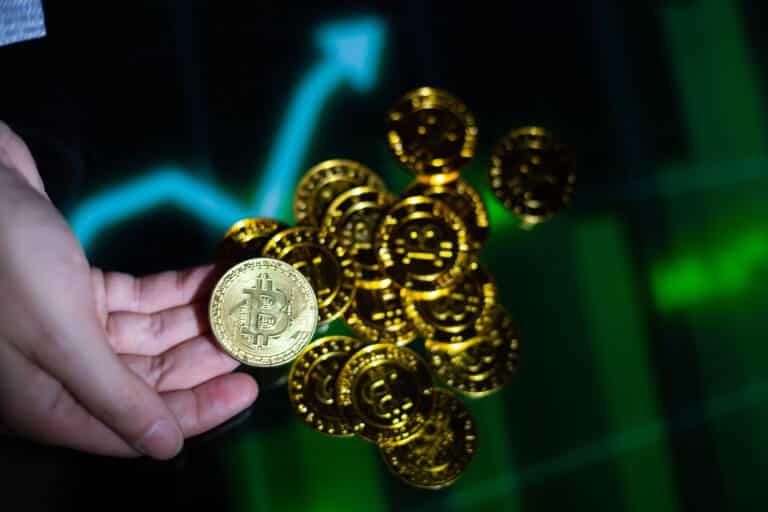 Bitcoin Rises Above $71,500 as Analysts Warn of Potential Pullback