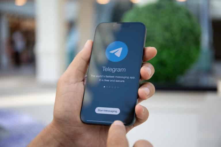 Telegram начал присылать россиянам коды подтверждения в WhatsАpp