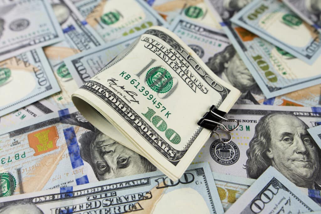 Dollar kursi