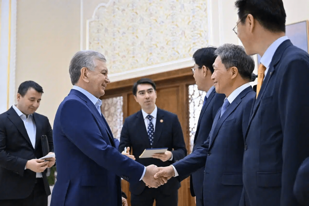 Mirziyoyev in Khorezm