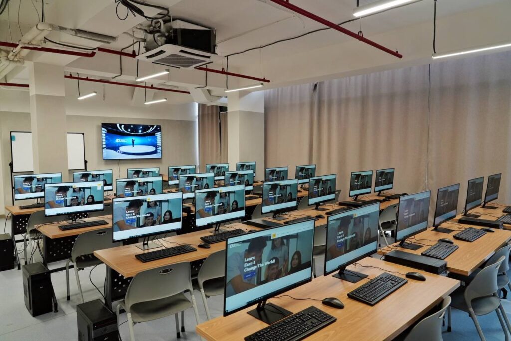 Аудитория International Digital University