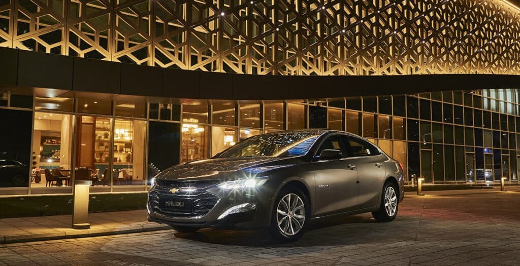 Chevrolet Malibu yaxshimi yoki Kia K5 / Foto: UzAuto Motors