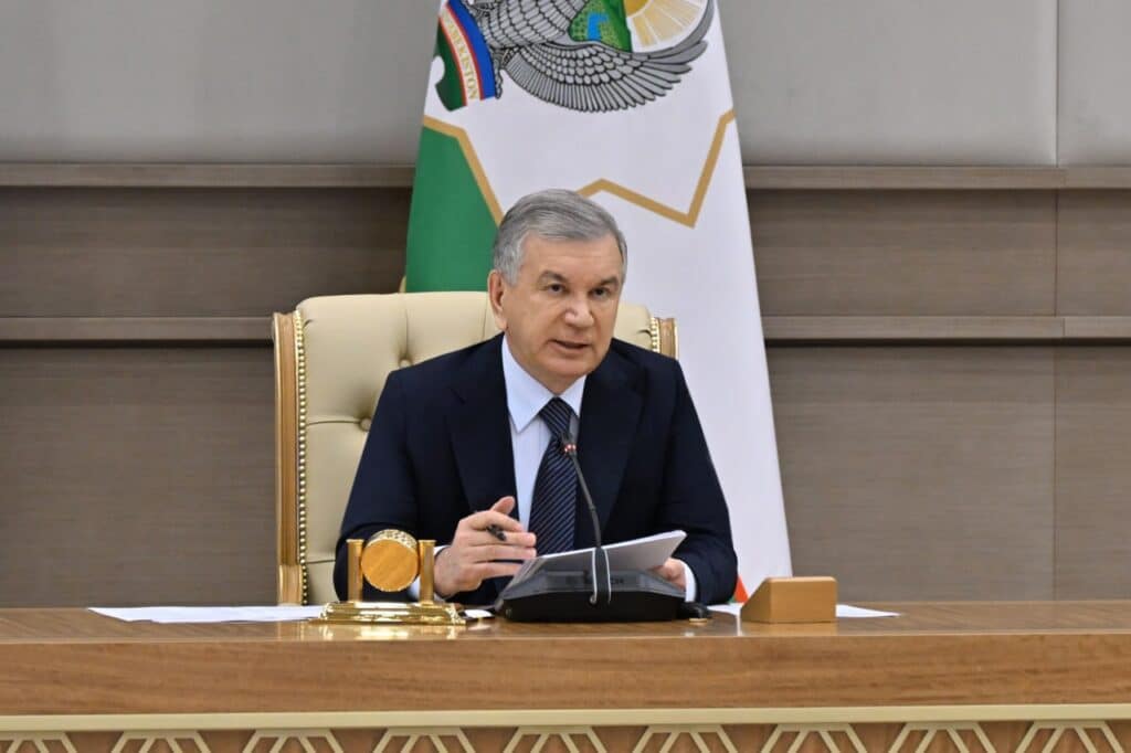 Мирзиёев на совещании