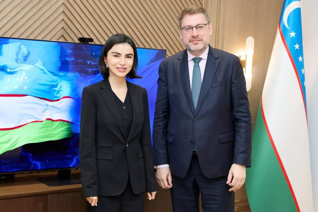 Саида Мирзиёева с Эдуардсом Стипрайсом
