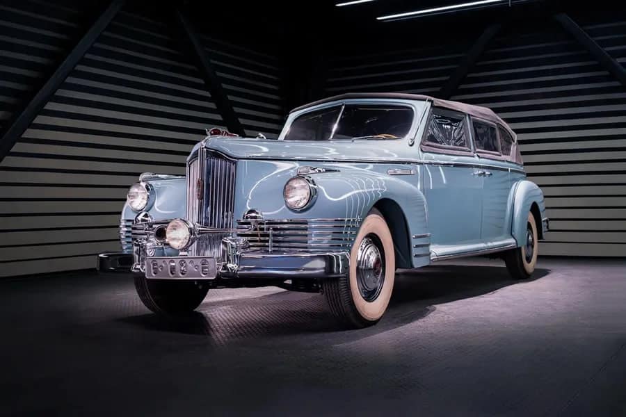 Qozog‘istonda noyob sovet ZIS-110B kabrioleti sotuvga qo‘yildi / Foto: Auto.ru
