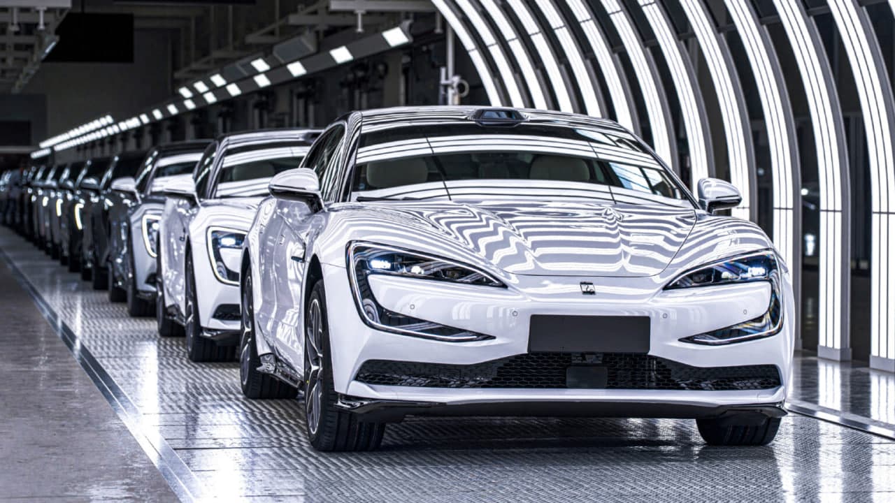 BYD Yangwang U7