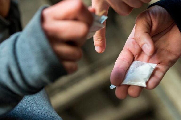 Bolalarni giyohvandlikka jalb qilganlar 10 yilgacha qamalishi mumkin
