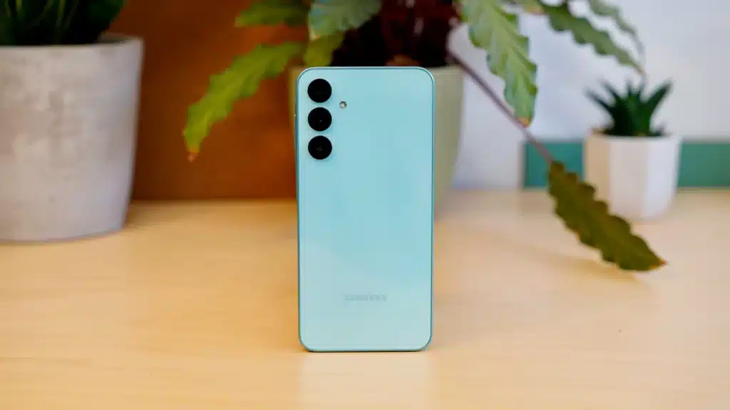 Galaxy A16 5G Android 15 asosidagi birinchi yirik yangilanishni oldi / Foto: Tech Advisor