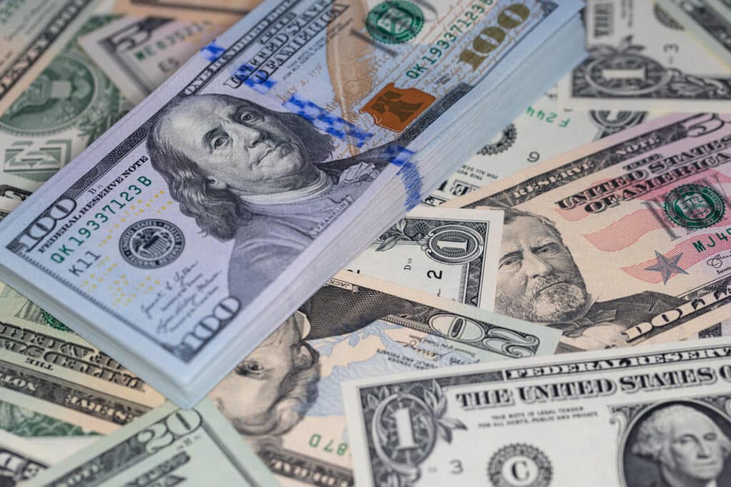 15-iyul kuni dollar kursi