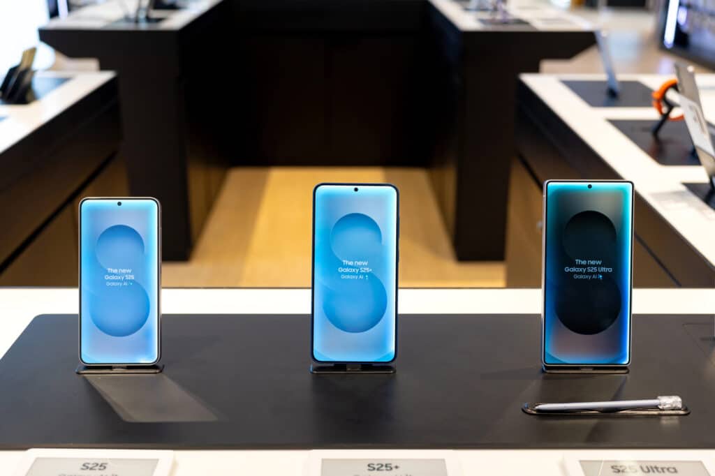 Samsung Galaxy’ning eng yaxshi yettita smartfoni. Foto: Wongphoto / depositphotos