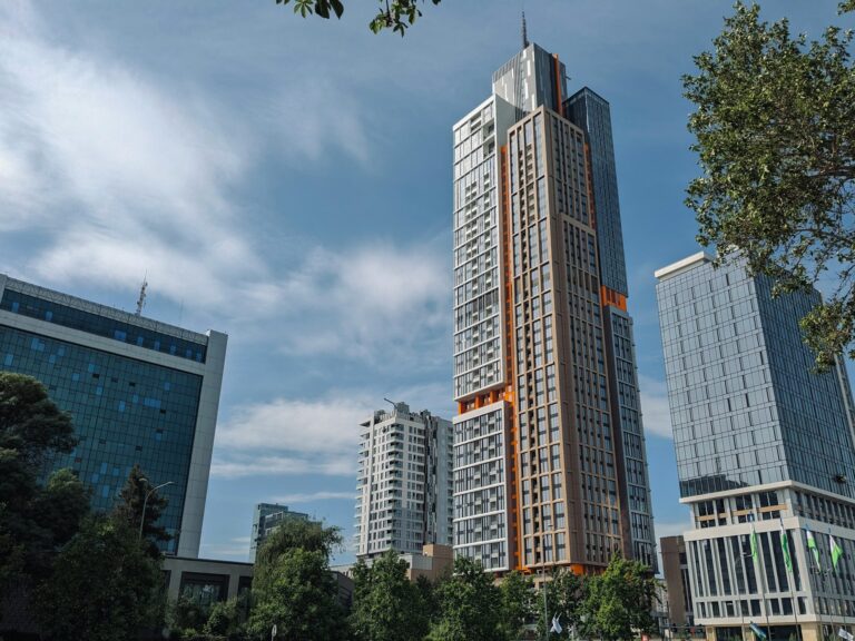Жара не отступает: 11 августа в Ташкенте ожидается до +40°