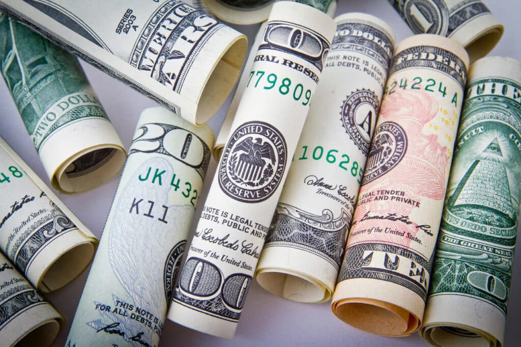 Markaziy Osiyoda dollar kursi