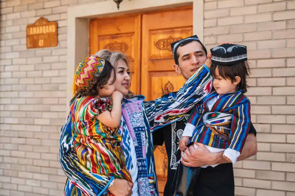 жители Узбекистана