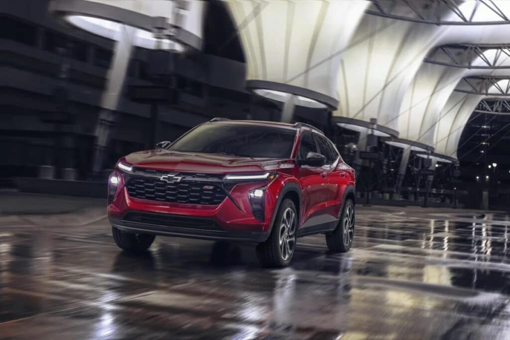 Yangilangan Chevrolet Tracker avtomobili noodatiy po‘lat g‘ildiraklar bilan taqdim etiladi / Foto: GMAutority