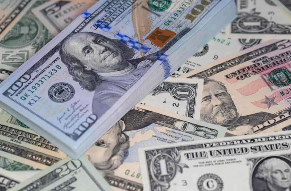dollar kursi