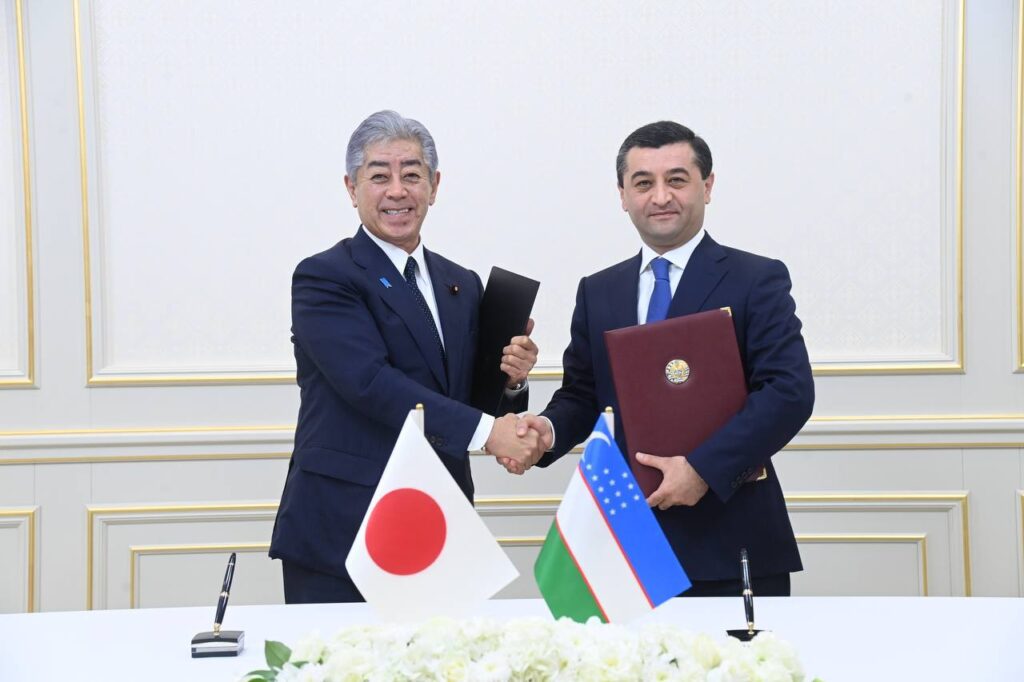 Bakhtiyor Saidov and Iwaya Takeshi