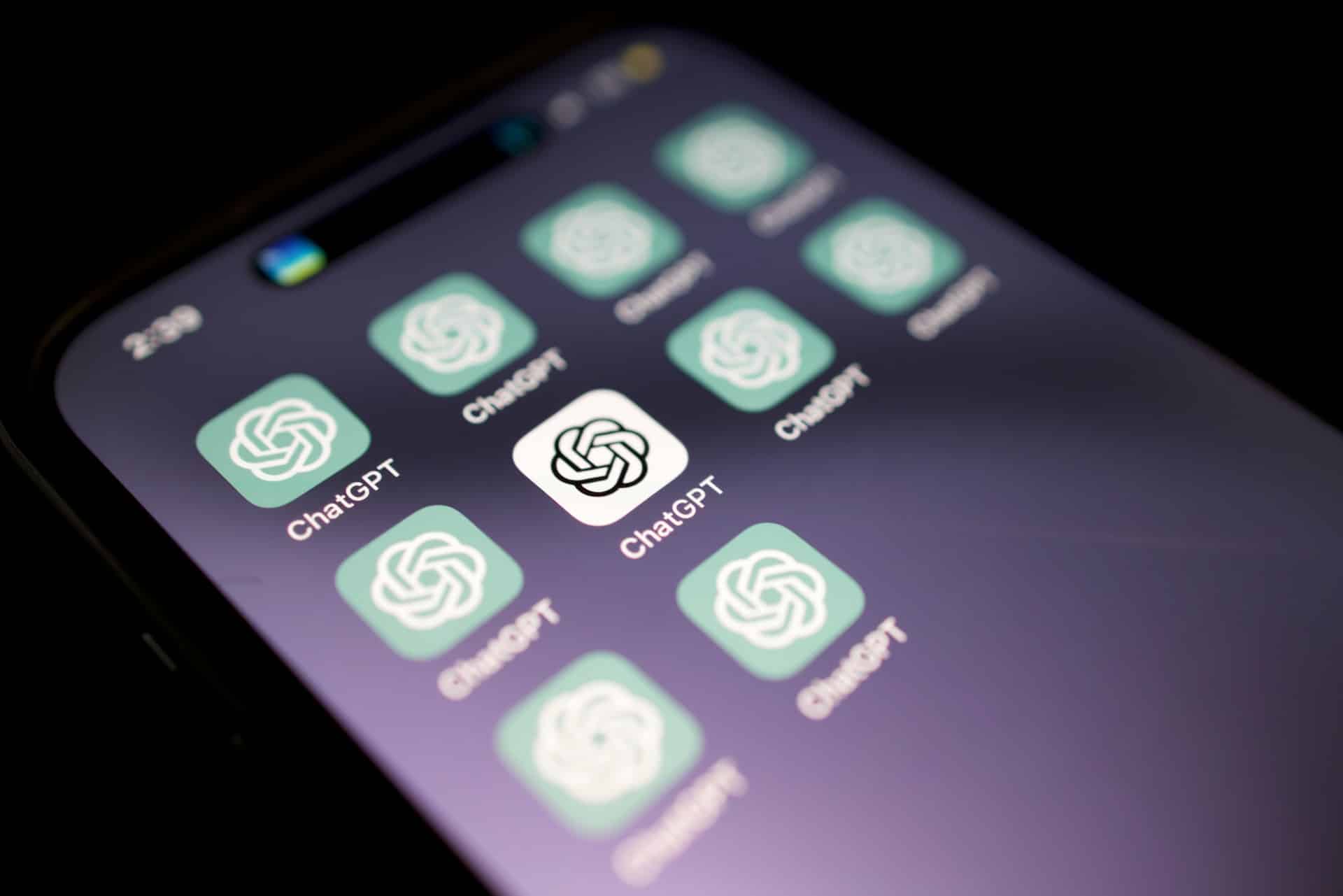 Приложение ChatGPT на смартфоне, иконки ChatGPT