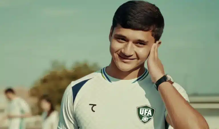 Абдукодир Хусанов подарил родителям виллу под Ташкентом