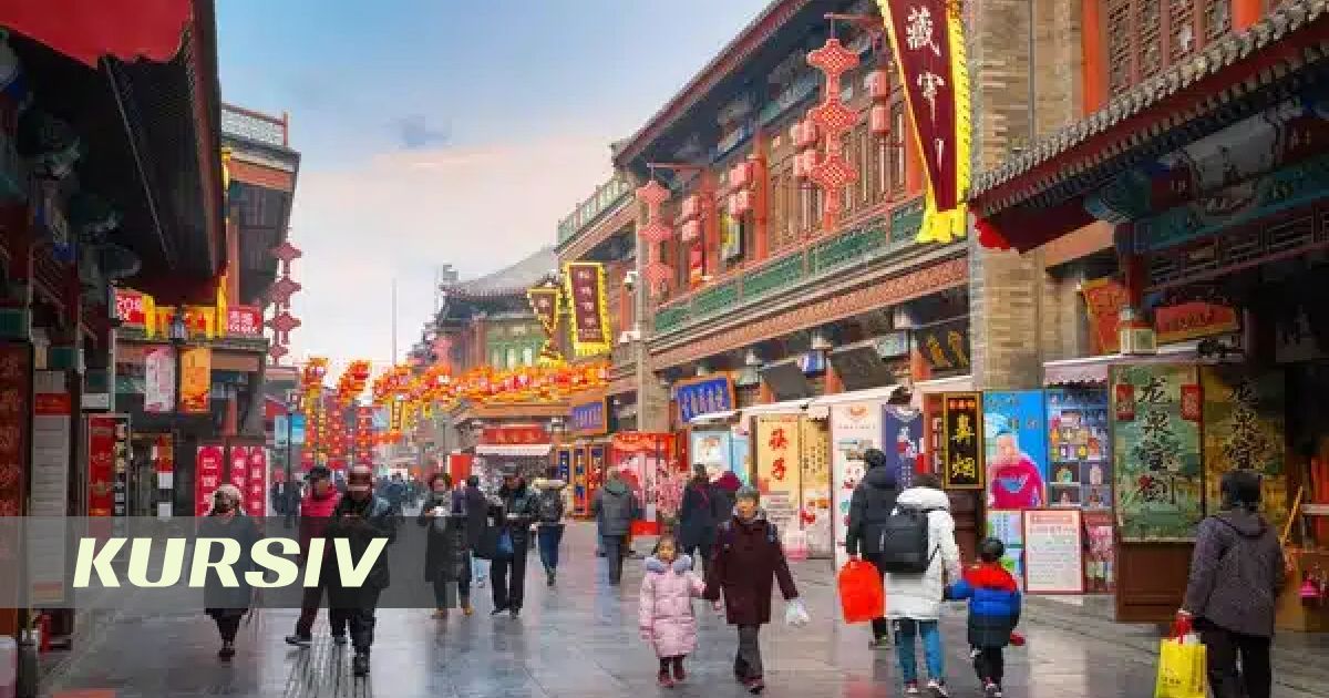 Ayollar parklarda yigitlarni erkalaydilar Ayollar parklarda yigitlarni erkalaydilar