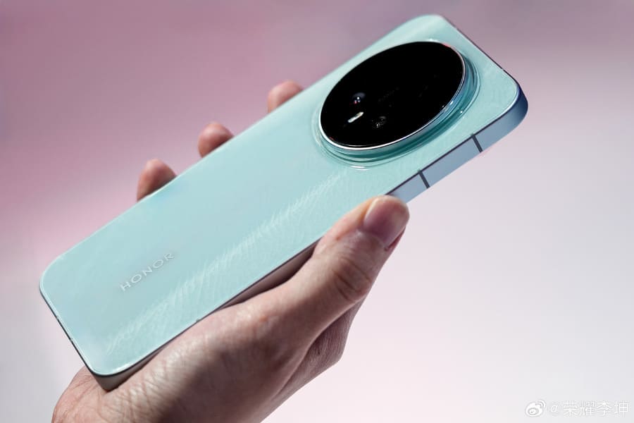 Honor Magic 8 ilk bor namoyish etildi / Foto: Honor