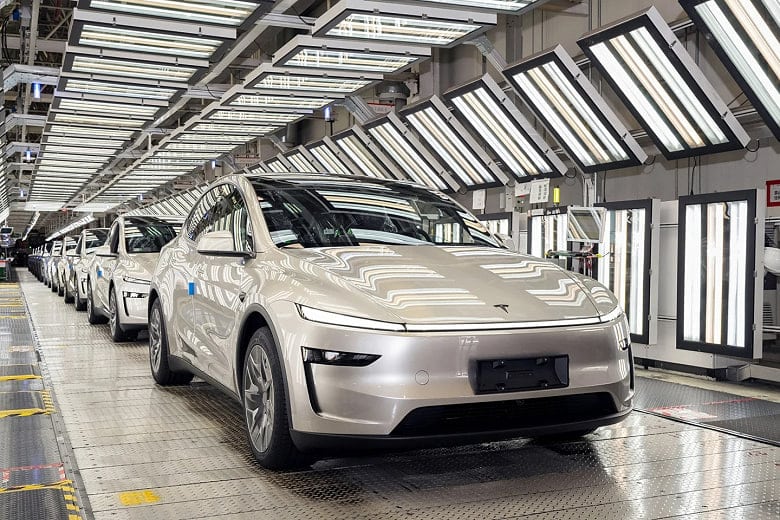 Tesla Model YL