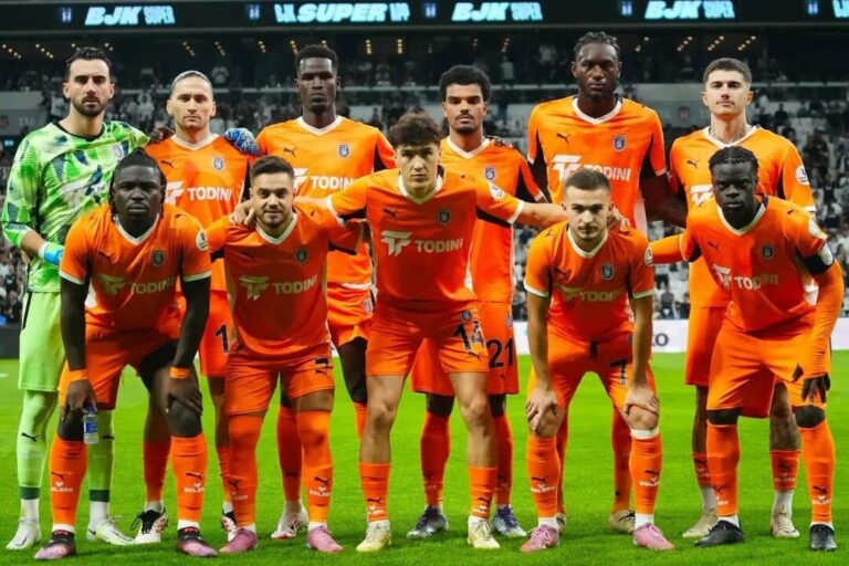 Шомуродов и Файзуллаев в старте:  состав Истанбул Башакшехира на кубковый матч