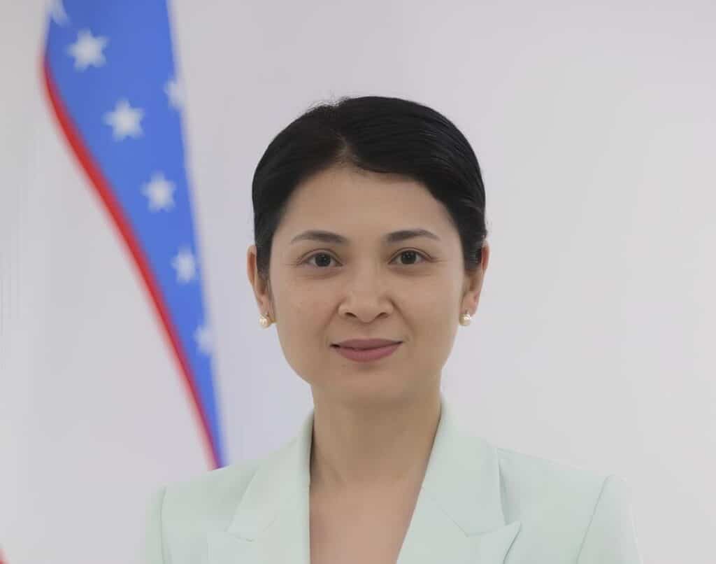 Индира Холдарова