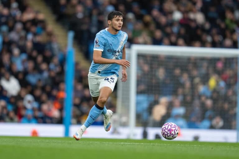 Хусанов выходит с первых минут: Манчестер Сити объявил состав на игру против Байера