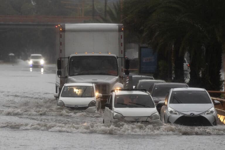 Yamayka 2025-yilning eng kuchli to‘foniga tayyorgarlik ko‘rmoqda