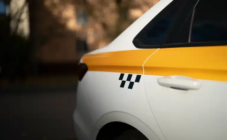 Dubai Taxi Company to Recruit 700 Uzbek Drivers