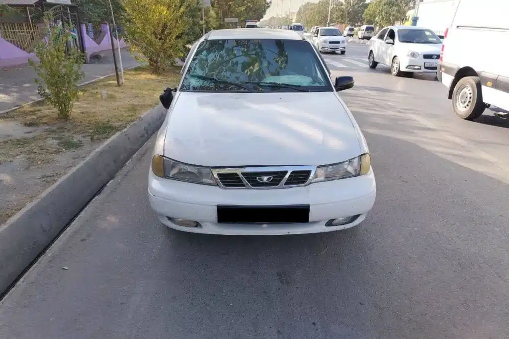 Marg‘ilonda haydovchi maktab oldidagi piyodalar o‘tish joyida uch nafar bolani urib yubordi