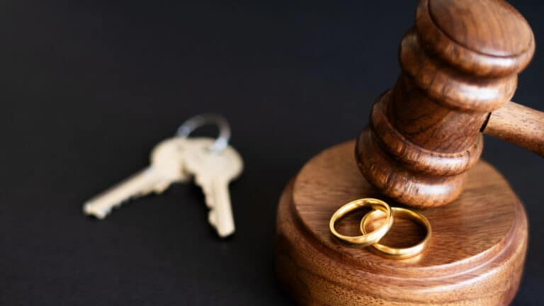 Uzbekistan Sees 14% Drop in Marriages and 21% Rise in Divorces