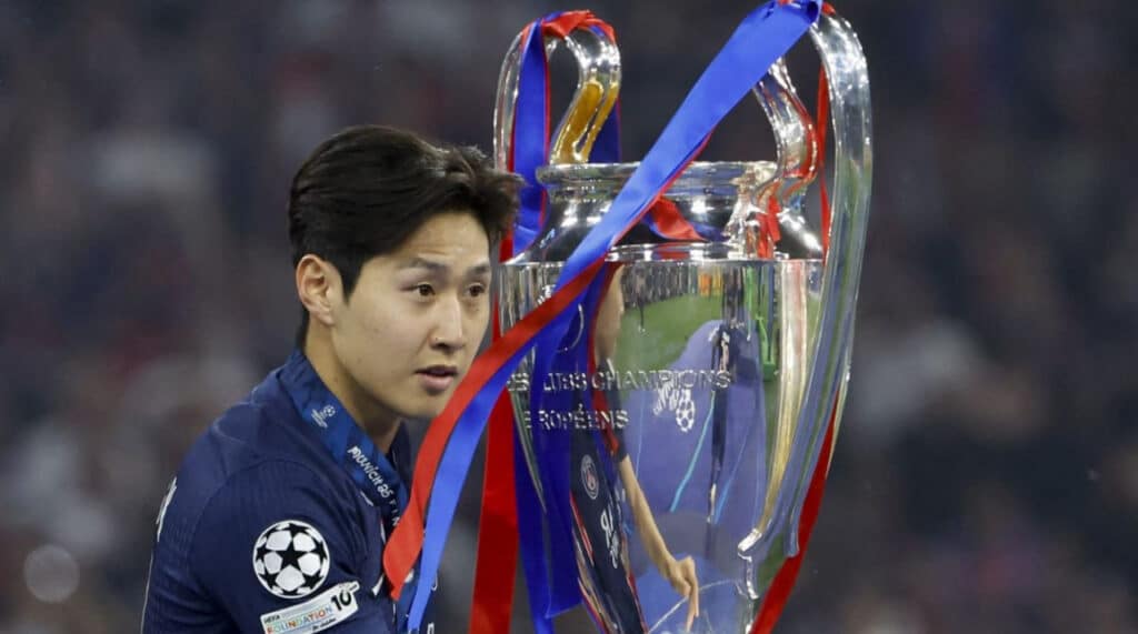 Li Kang In Osiyoda yil futbolchisi deb topildi