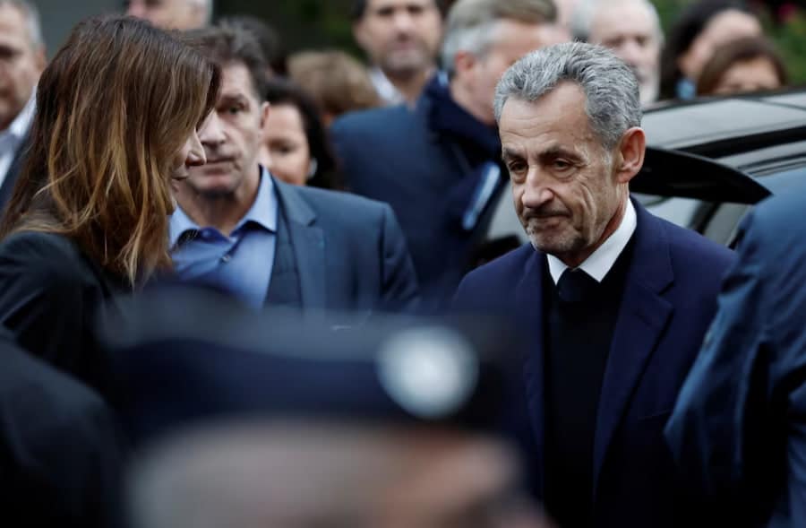 Fransiyaning sobiq prezidenti Nikolya Sarkozi besh yillik qamoq jazosini o‘tashni boshladi