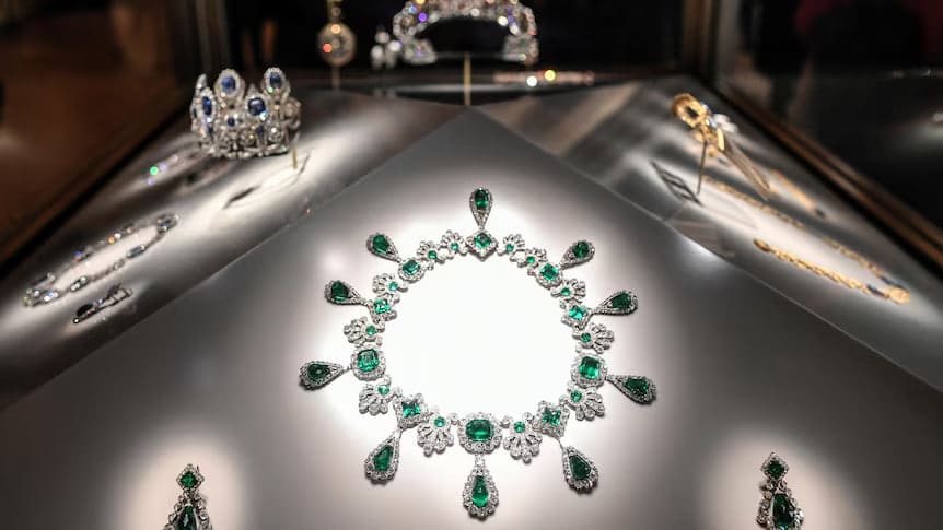 Louvre Jewelry