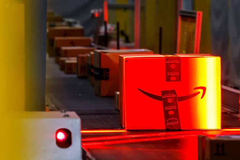 Amazon 30 mingta korporativ ish o‘rnini qisqartiradi