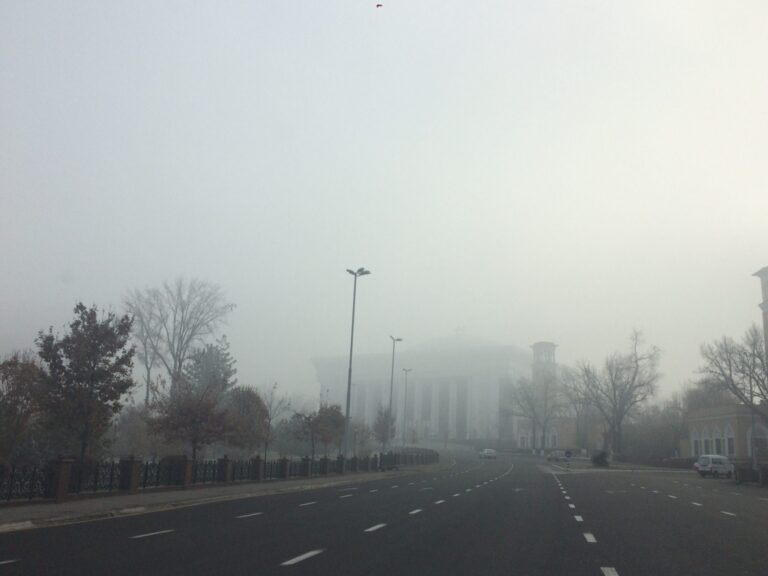 Не открывайте окна! 1 марта в Ташкенте снова самый грязный воздух в мире